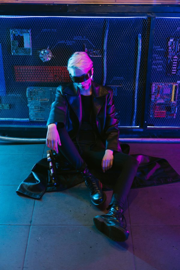 Techwear trends: snag 25% off futuristic styles now!